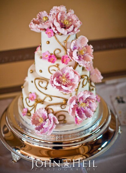 12-Most-Beautiful-and-Best-Wedding-Cake-Designs-8-420x578